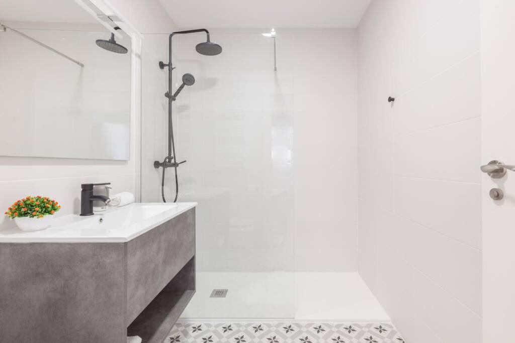 New Gorgeous Central Apartment - Beachfront - 3 Bd San Sebastián Eksteriør bilde